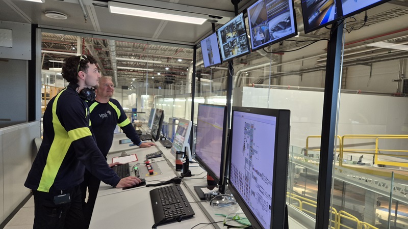 Victor and Ronny at the Corrugator control room